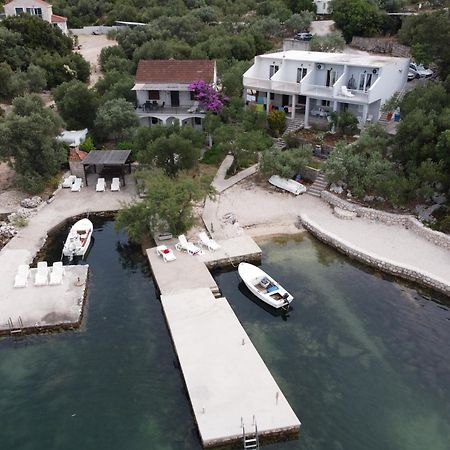Apartments By The Sea Zuronja, Peljesac - 10137 Brijesta エクステリア 写真