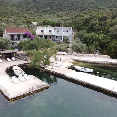 Apartments By The Sea Zuronja, Peljesac - 10137 Brijesta エクステリア 写真