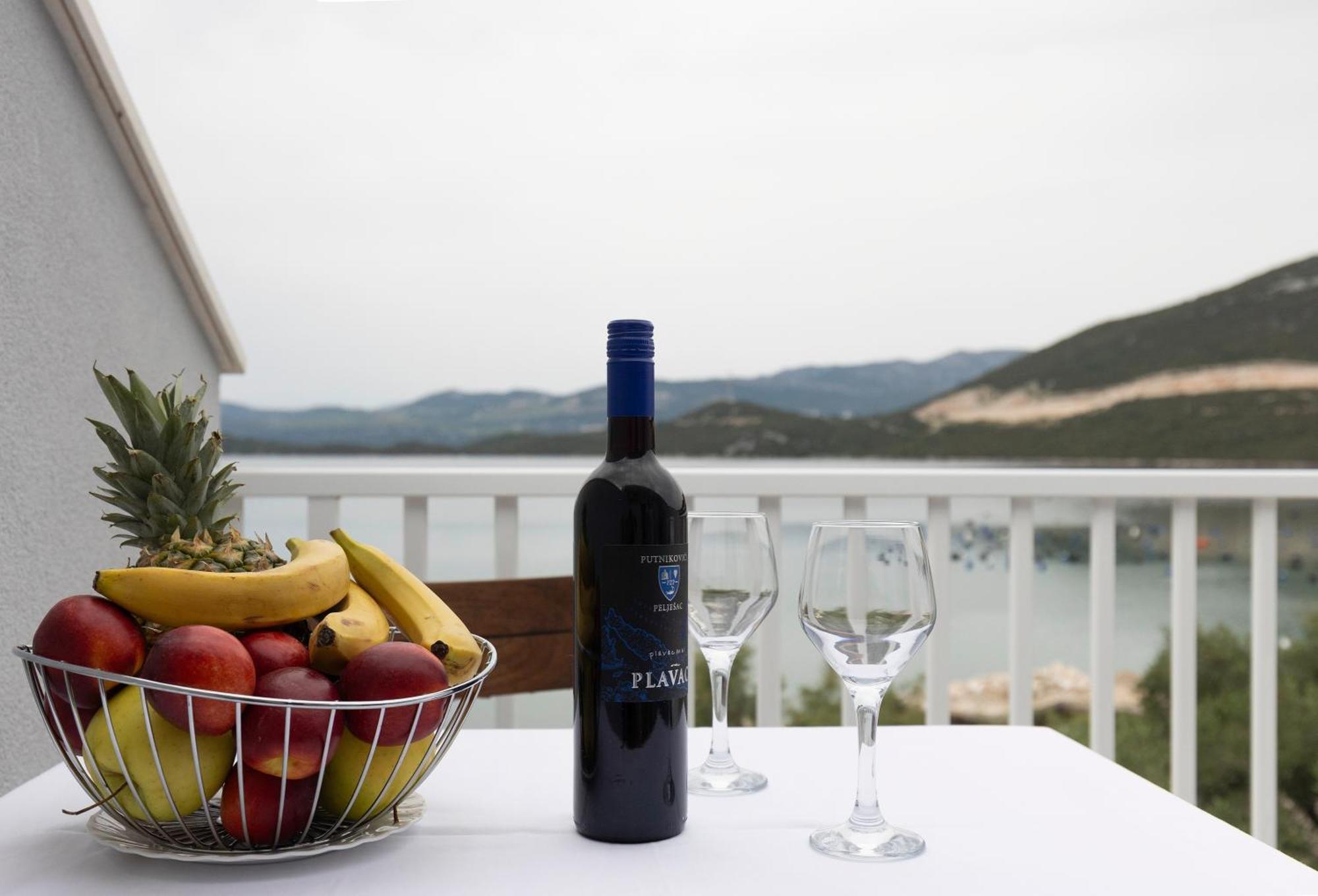 Apartments By The Sea Zuronja, Peljesac - 10137 Brijesta エクステリア 写真