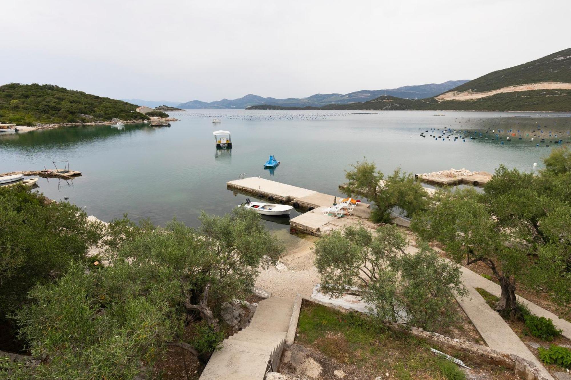 Apartments By The Sea Zuronja, Peljesac - 10137 Brijesta エクステリア 写真